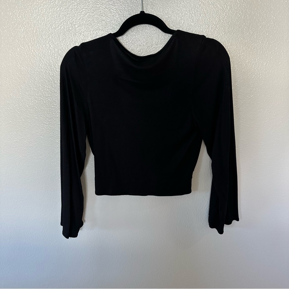 Banana Republic SilkyLuxe Center-Twist Waist Length Bell Sleeve Black Top, Small - Picture 5 of 8
